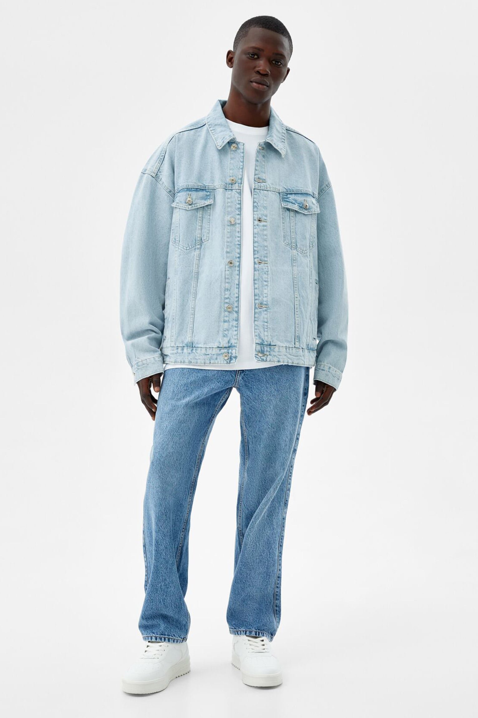 Oversized Denim Jacket - الصورة 4