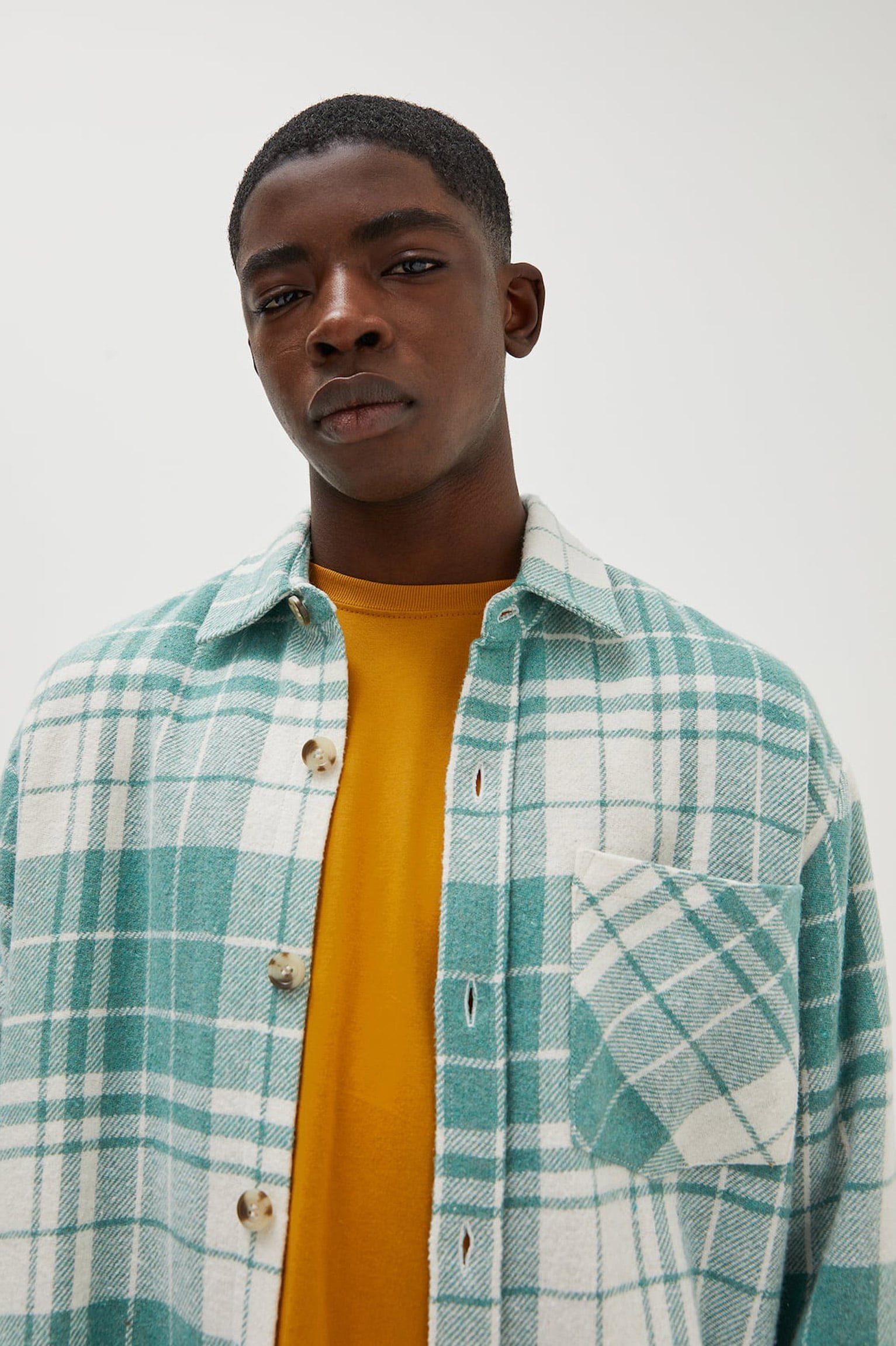 Check Overshirt With Pocket Detail - الصورة 3