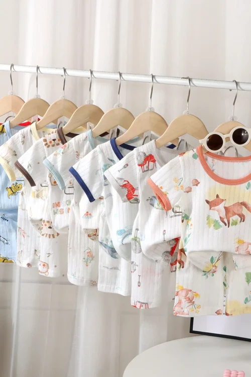 طفل زي ملابس المنزل وتتسابق المطبوعة الكرتون لطيف طفلة الصبي قصيرة الأكمام دعوى ملابس الصيف رقيقة الراحة منامة